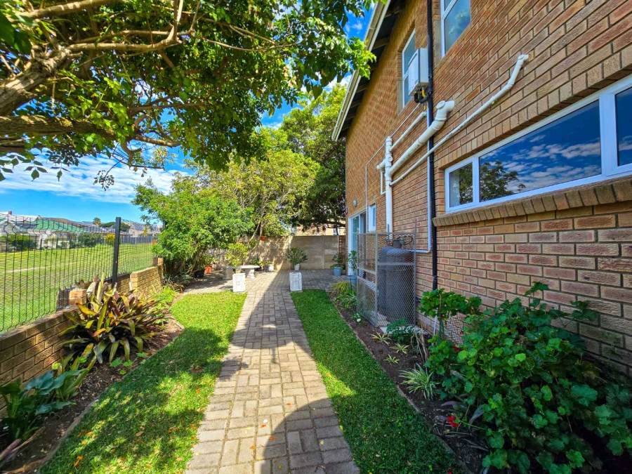 4 Bedroom Property for Sale in Stilbaai Wes Western Cape